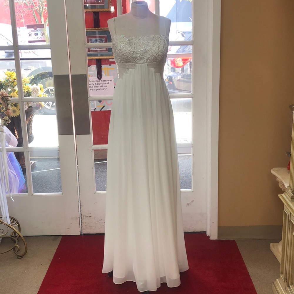 DAVE AND JOHNNY CHIFFON DRESS